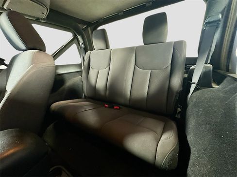 Used 2017 Jeep Wrangler Sport image 21