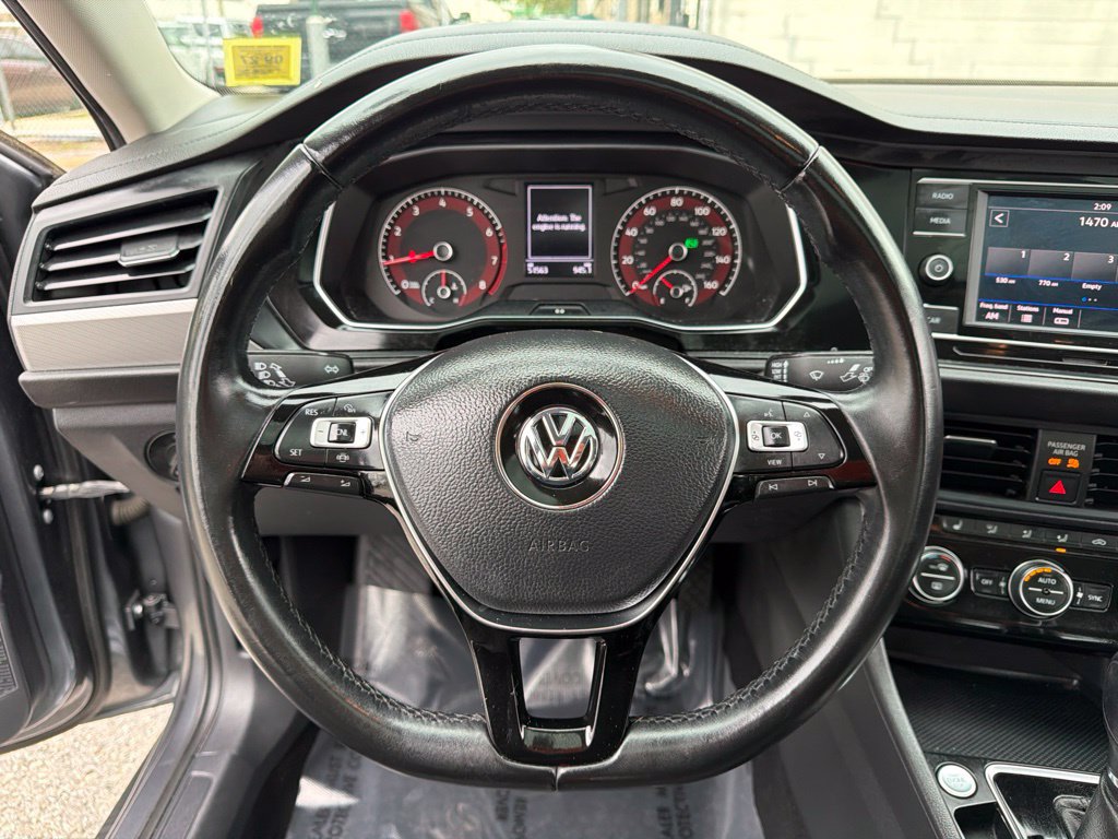 Used 2019 Volkswagen Jetta SE FWD image 26
