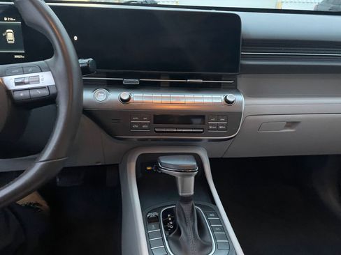 Used 2025 Hyundai Kona SEL image 18