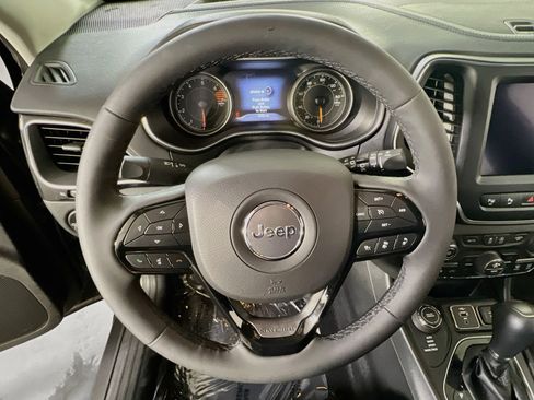 Used 2023 Jeep Cherokee Altitude Lux w/ Lux Elite Package AWD/4WD image 11