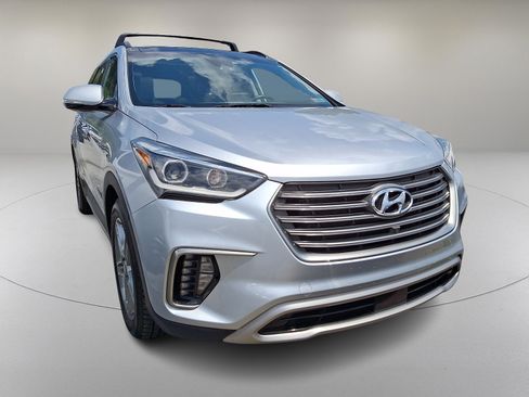 Used 2017 Hyundai Santa Fe Limited AWD/4WD image 2