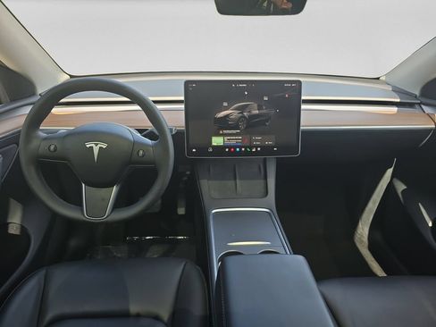Used 2024 Tesla Model Y Long Range AWD/4WD image 14