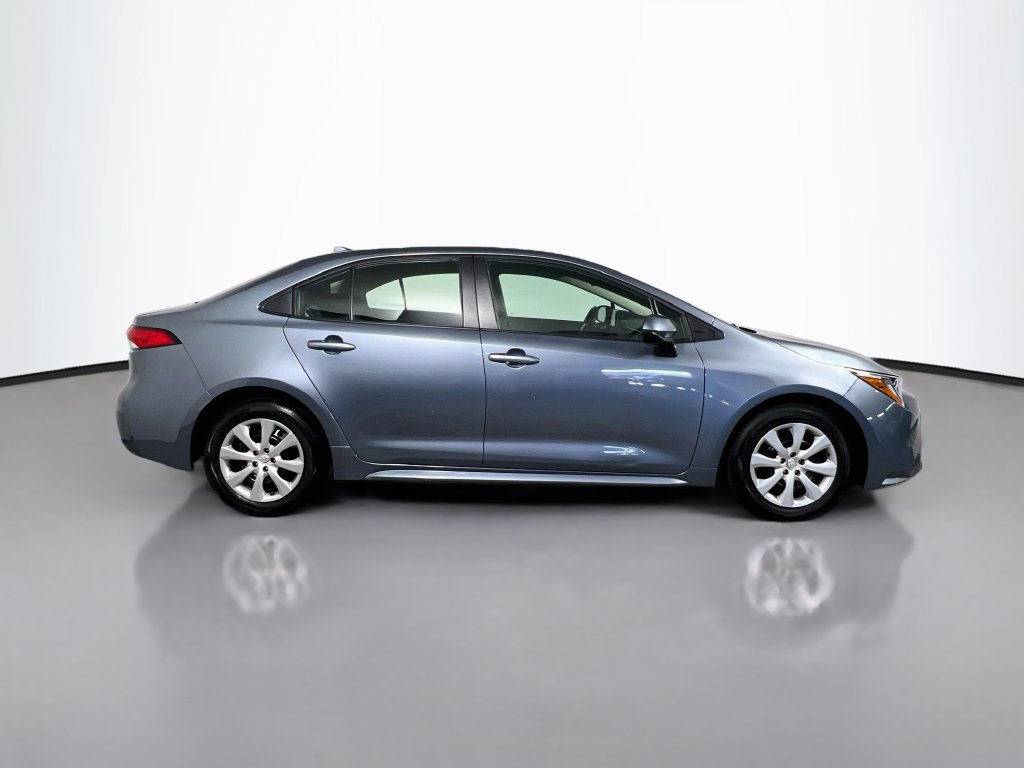 Used 2025 Toyota Corolla LE FWD image 2