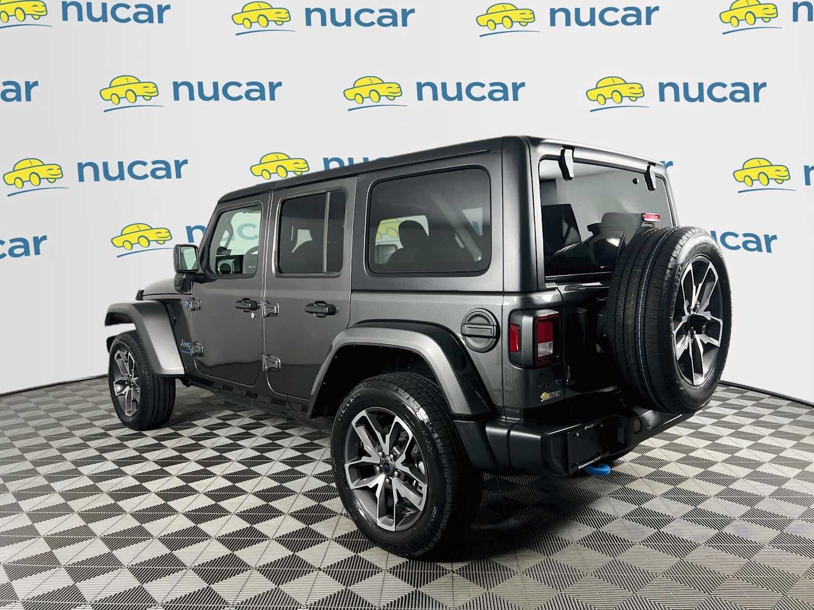 Used 2024 Jeep Wrangler Unlimited AWD/4WD image 5