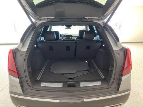 Used 2025 Cadillac XT5 Premium Luxury AWD/4WD image 9