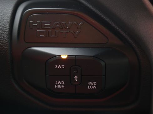 Used 2025 RAM 2500 Laramie AWD/4WD image 12