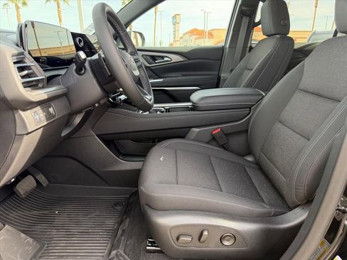 New 2026 Chevrolet Traverse LT w/ LPO, Floor Liner Package image 5