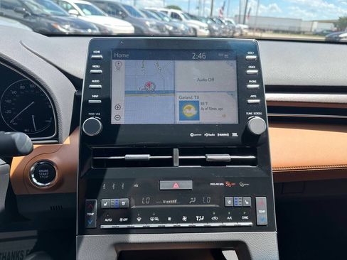 Used 2019 Toyota Avalon Limited w/ Advanced Safety Package FWD image 12