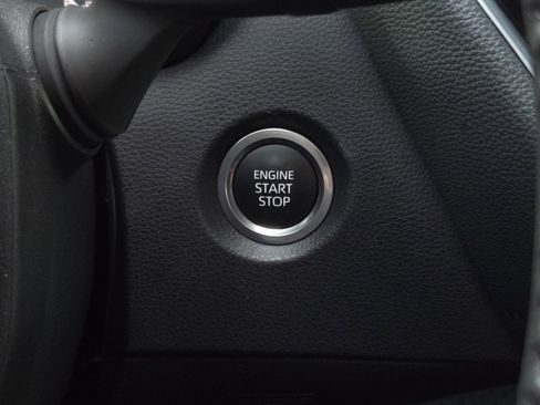 Certified 2025 Toyota Corolla SE image 19