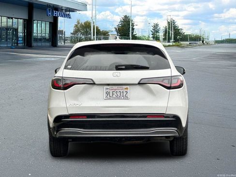 Used 2024 Honda HR-V EX-L image 7