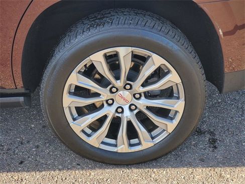 Used 2023 GMC Yukon Denali image 7