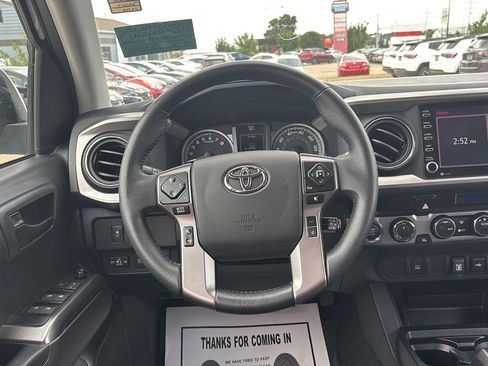 Used 2023 Toyota Tacoma SR5 AWD/4WD image 8