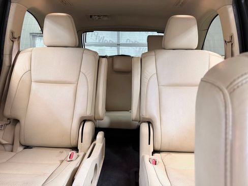 Used 2019 Toyota Highlander Limited FWD image 17