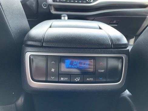 Used 2015 Toyota Highlander XLE image 15