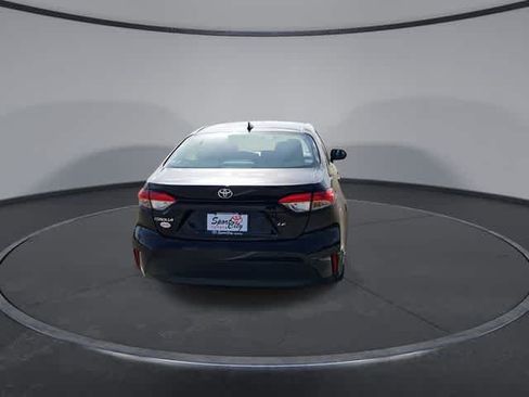 Used 2024 Toyota Corolla LE FWD image 7