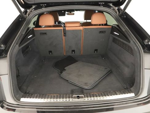 Used 2019 Audi Q8 Premium Plus w/ Premium Plus AWD/4WD image 34