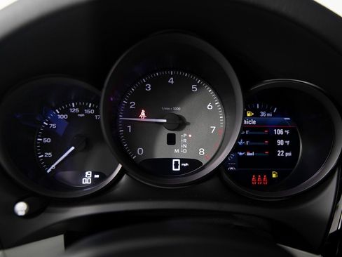 New 2026 Porsche Macan S image 18