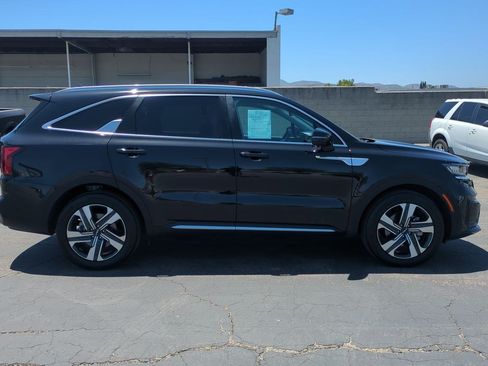 Certified 2023 Kia Sorento EX AWD/4WD image 5