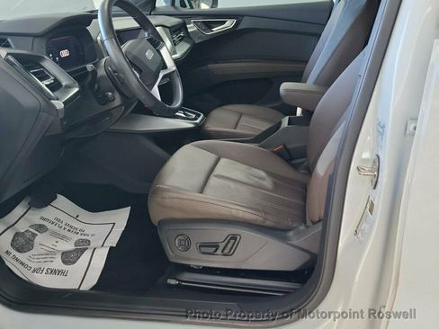 Used 2024 Audi Q4 e-tron Premium image 3