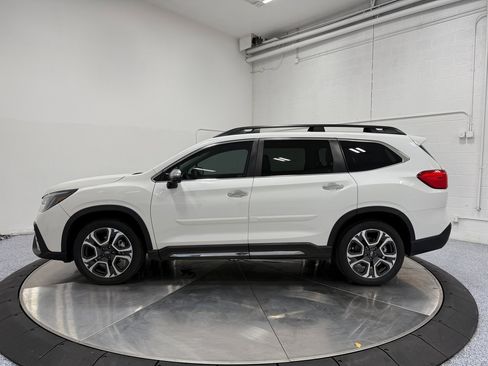 Used 2023 Subaru Ascent Touring image 4