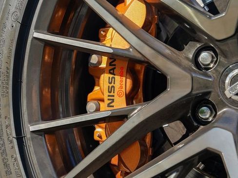 Used 2021 Nissan GT-R Premium image 42