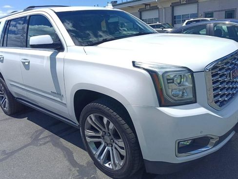 Used 2019 GMC Yukon Denali w/ Denali Ultimate Package AWD/4WD image 2
