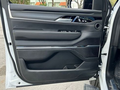 New 2026 Jeep Grand Wagoneer Summit w/ Rear Seat Video Group I image 28