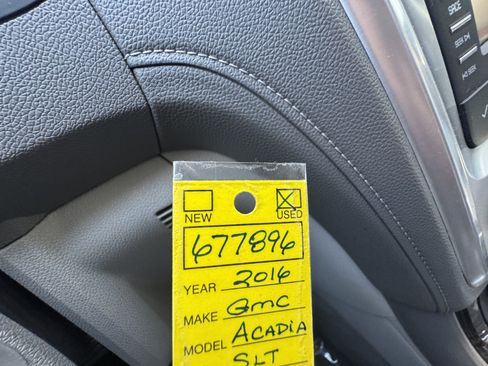 Used 2016 GMC Acadia SLT w/ Open Road Package FWD image 15