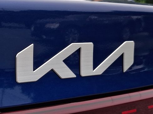 Certified 2023 Kia Forte LXS FWD image 30