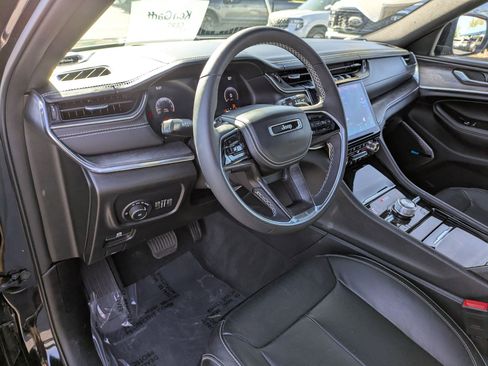 Used 2023 Jeep Grand Cherokee L Overland AWD/4WD image 14