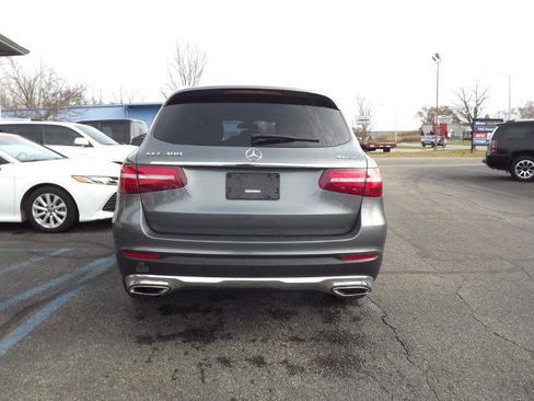 Used 2019 Mercedes-Benz GLC 300 4MATIC image 4
