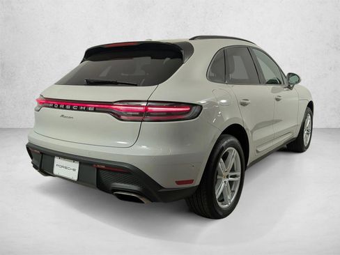 Certified 2022 Porsche Macan AWD/4WD image 9