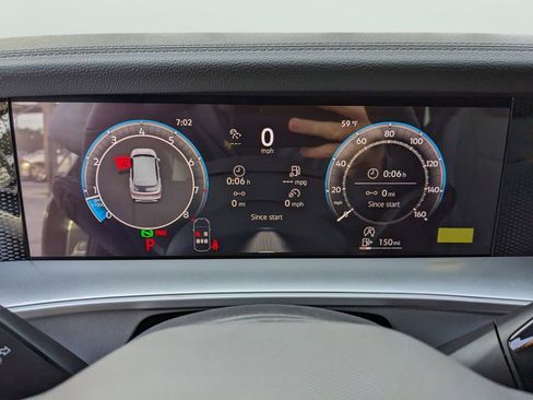 New 2026 Volkswagen Tiguan SE R-Line FWD image 28