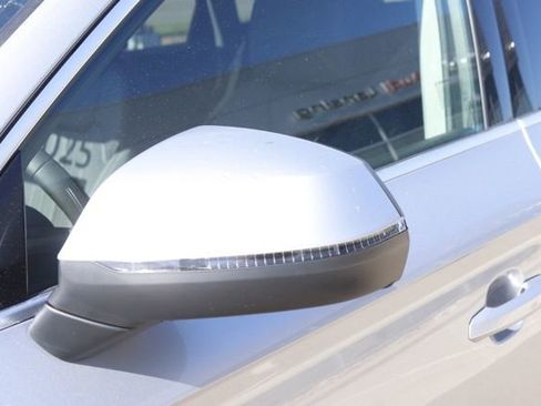 Used 2025 Audi Q5 2.0T Premium Plus image 13