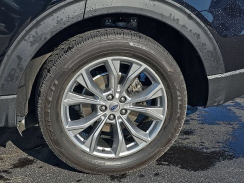 Used 2021 Ford Explorer Limited w/ Equipment Group 301A AWD/4WD image 57