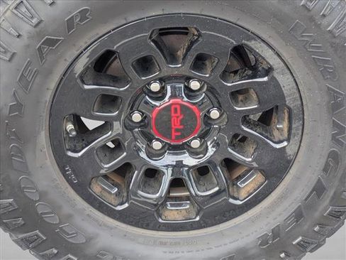 Used 2022 Toyota Tacoma SR5 RWD image 16