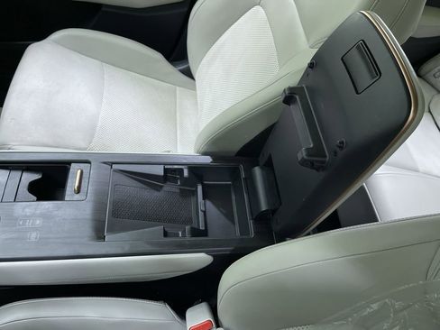 Used 2023 Nissan Ariya FWD image 26