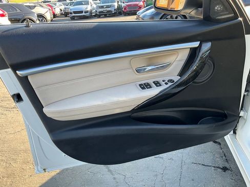 Used 2017 BMW 330e image 21