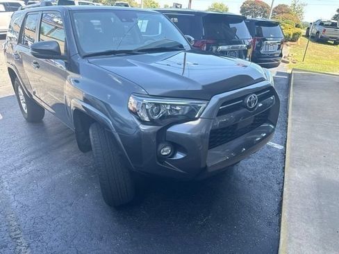Used 2021 Toyota 4Runner SR5 Premium w/ Moonroof Package AWD/4WD image 6