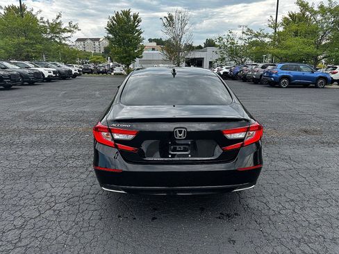 Used 2018 Honda Accord EX image 4