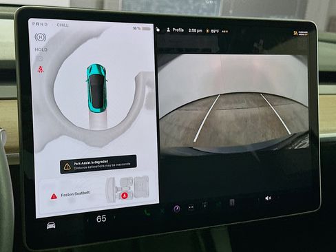 Used 2023 Tesla Model 3 Standard Range image 22