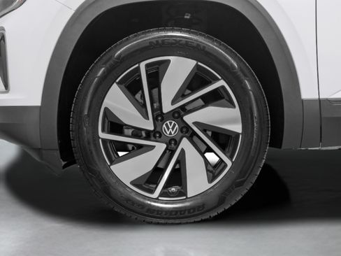 Used 2024 Volkswagen Atlas SE FWD image 49