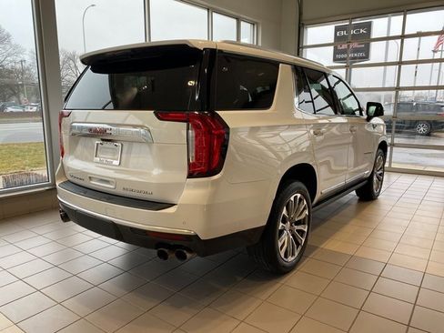 Used 2021 GMC Yukon Denali w/ Denali Premium Package image 7