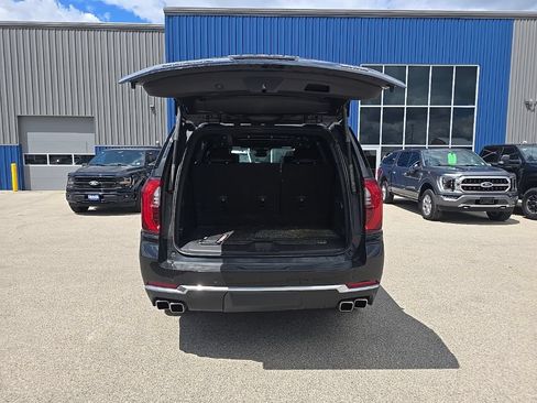 Used 2025 GMC Yukon Denali w/ Denali Reserve Package AWD/4WD image 6