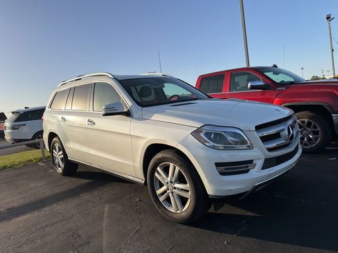 Used 2015 Mercedes-Benz GL 450 4MATIC image 3
