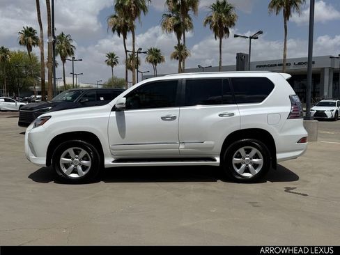 Used 2017 Lexus GX 460 w/ Navigation Package AWD/4WD image 3