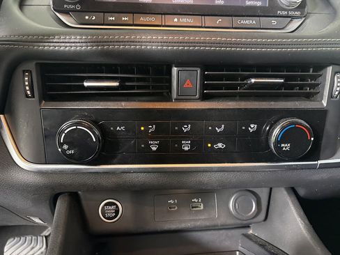 Used 2021 Nissan Rogue S image 15