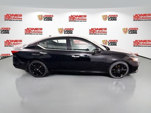 Certified 2019 Nissan Altima 2.0 Platinum FWD image 19