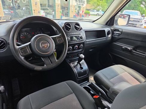 Used 2012 Jeep Patriot Sport w/ Tire & Wheel Group AWD/4WD image 12