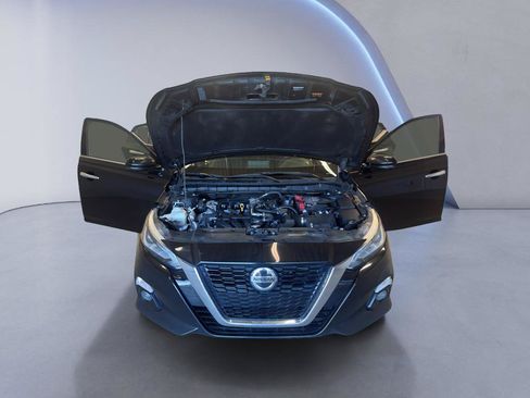 Used 2021 Nissan Altima 2.5 Platinum AWD/4WD image 10